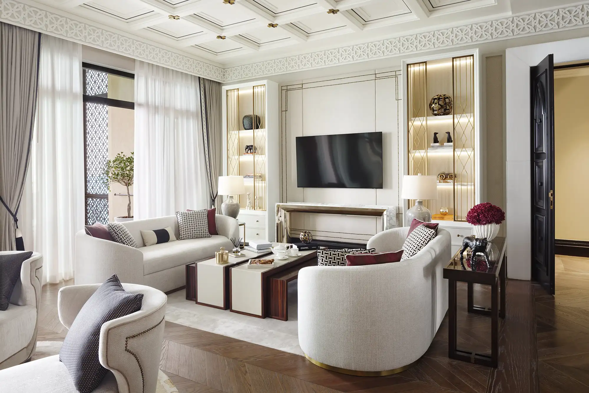 ISG Middle East - Madinat Jumeirah Mina Al Salam Royal Suite Living Area 2